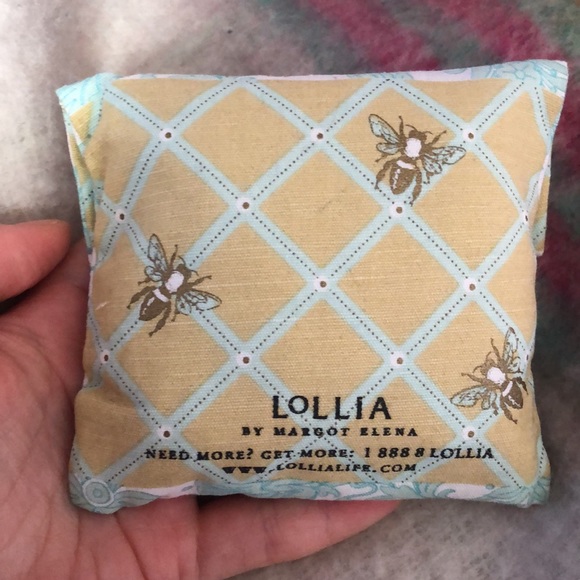 Lollia by Margot elena Bath Salt 212g in WISH - Picture 2 of 4